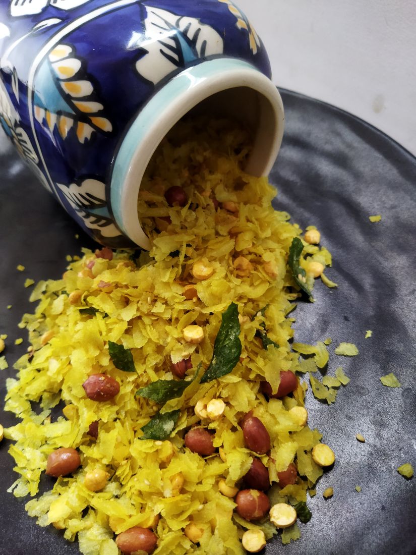 Patal poha chivda — thin-poha chivda