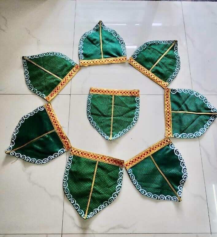 Banana leaf shaped khan fabric chaurang aasan