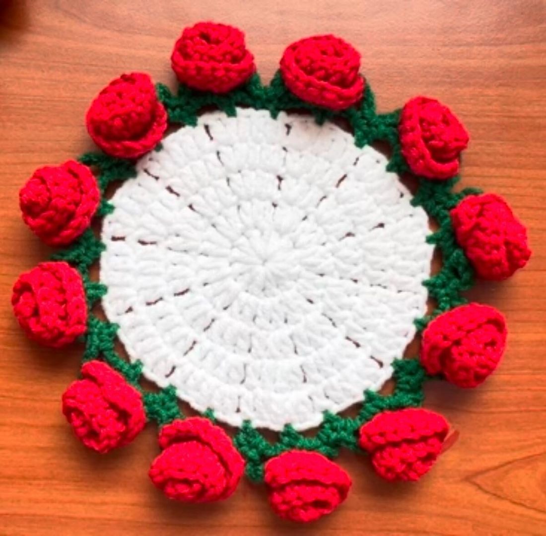 Crochet mini mat in teal and pink